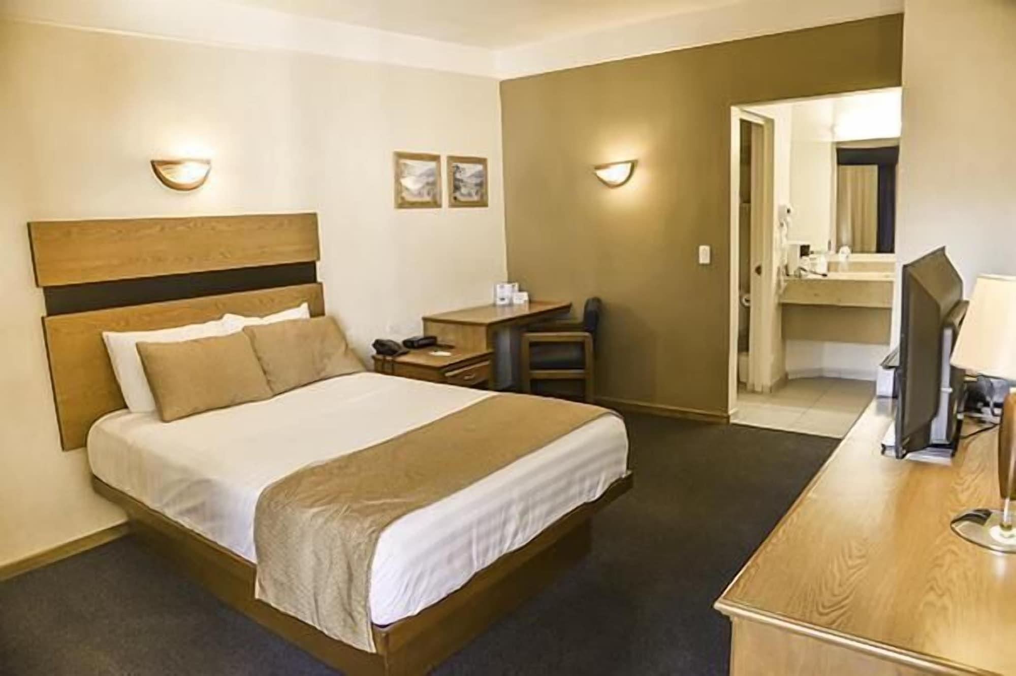 American Inn Hotel & Suites Parral Kültér fotó