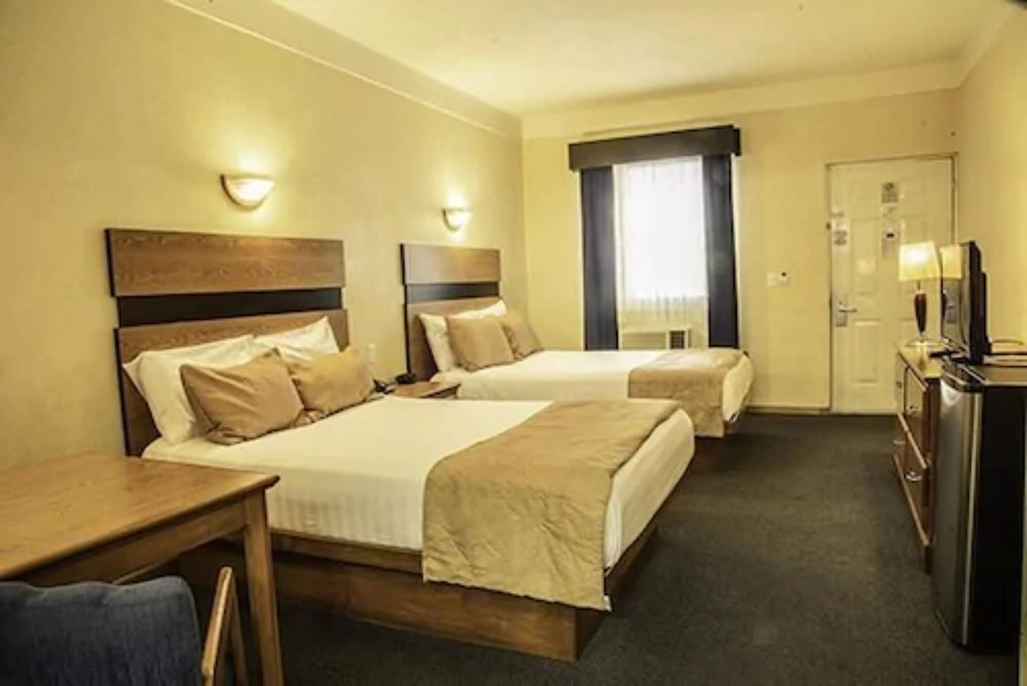 American Inn Hotel & Suites Parral Kültér fotó