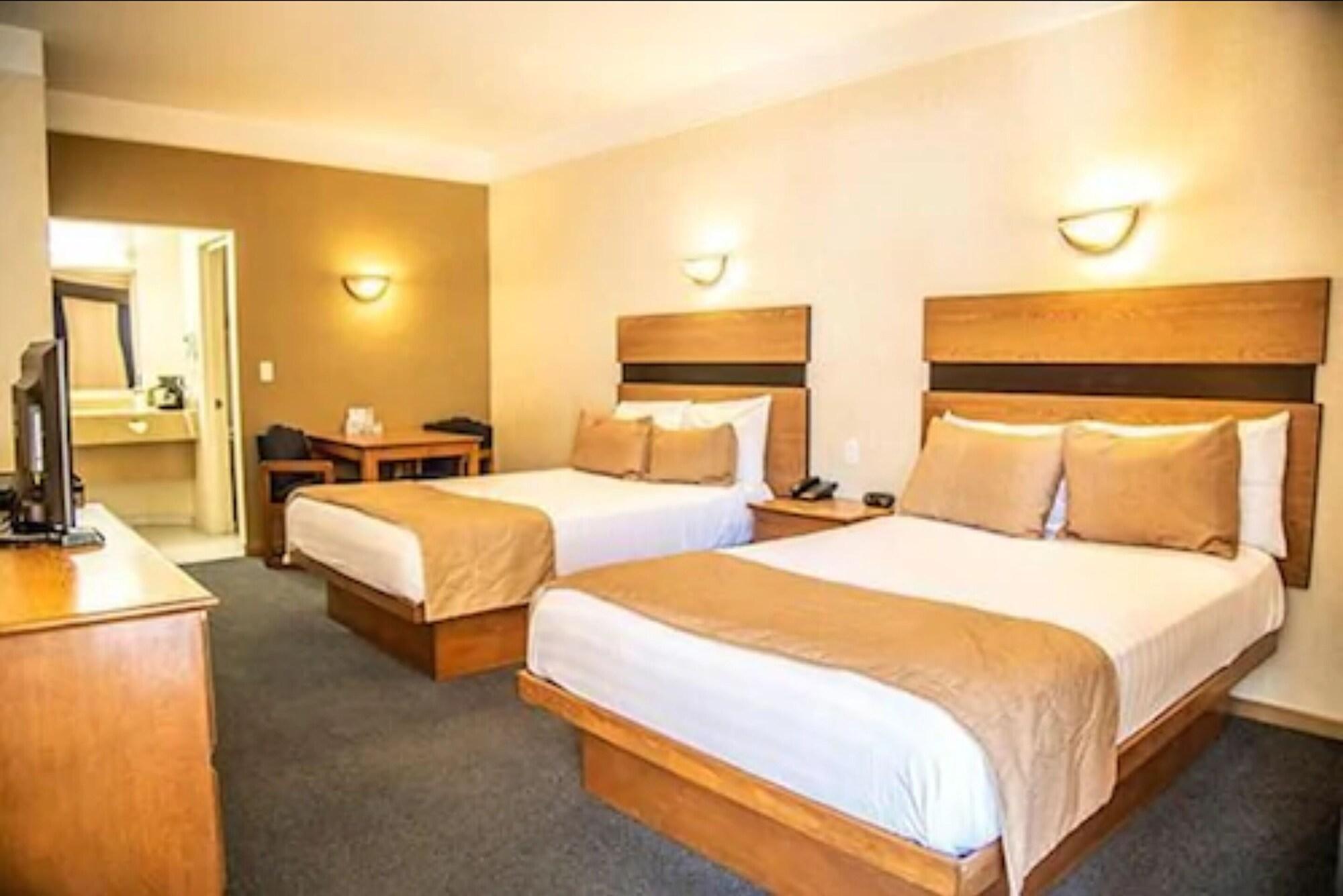 American Inn Hotel & Suites Parral Kültér fotó