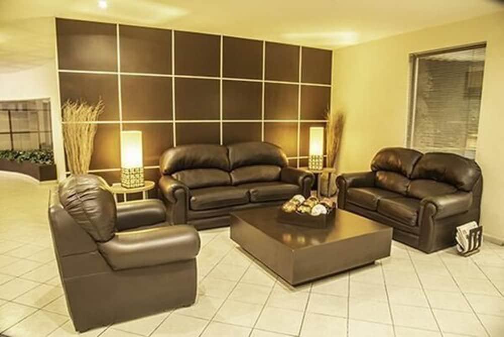 American Inn Hotel & Suites Parral Kültér fotó