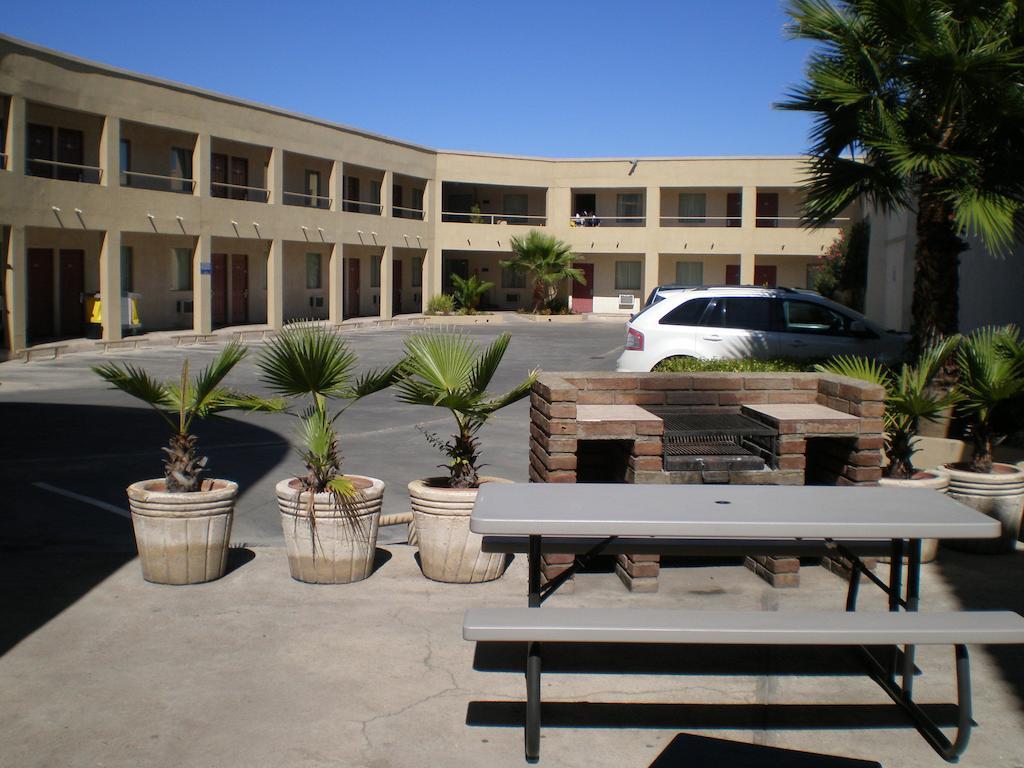 American Inn Hotel & Suites Parral Kültér fotó