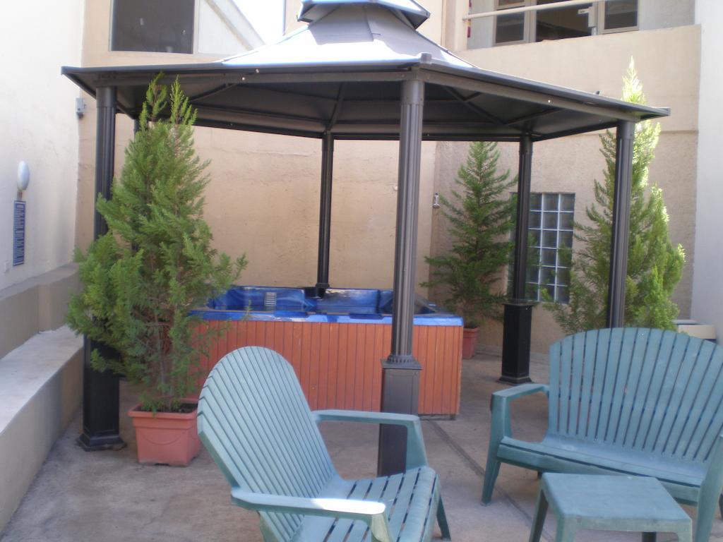 American Inn Hotel & Suites Parral Kültér fotó