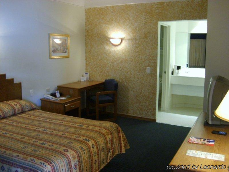 American Inn Hotel & Suites Parral Kültér fotó
